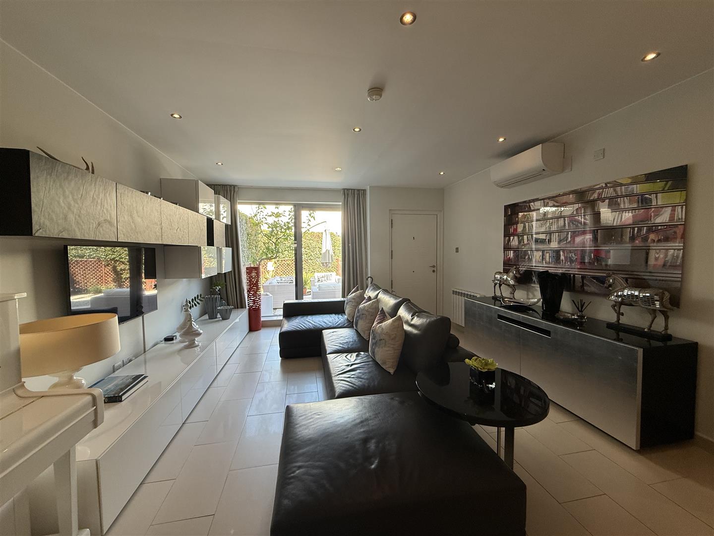 Image of Apartment - 2 Bedrooms - 2 Bathrooms for Rental in Ocean Village-Gibraltar, Image 5